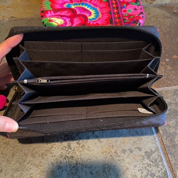 NWOT Thailand Matching Crossbody & Wallet Set - Picture 8 of 16